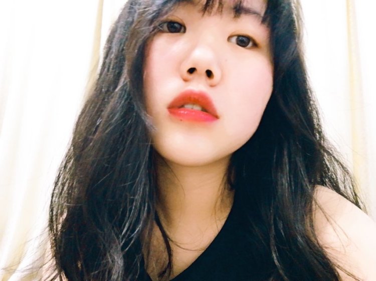 苏苏-湖南省·长沙市·雨花区--喜欢自拍  会修图 做网拍 饰品衣服等都可以价格商量