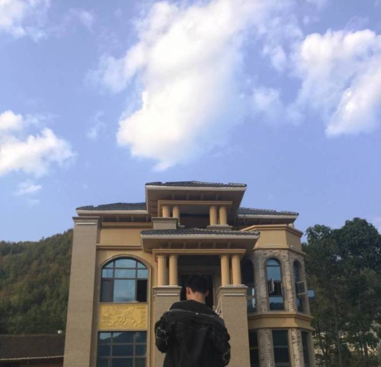 阳-陕西省·商洛市·丹凤县-抖音-本人五官精致,喜欢摄影,拍一些酷酷的照片,有照片在抖音播放量接近五十万。超级想做网拍,会很努力,希望有伯乐发现我