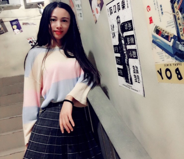 对方正在输入...-广西壮族自治区·柳州市·城中区-抖音,快手,朋友圈-爱拍照,会修图身高 158体重39kg
