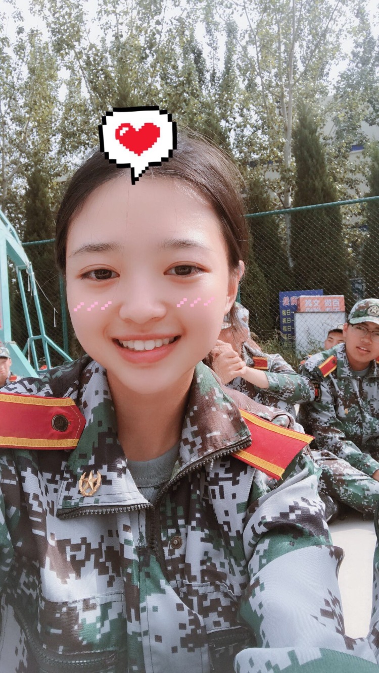 哈利波帆-山东省·烟台市·莱山区--会画画,喜欢拍照,化妆还行
希望接买家秀之类的