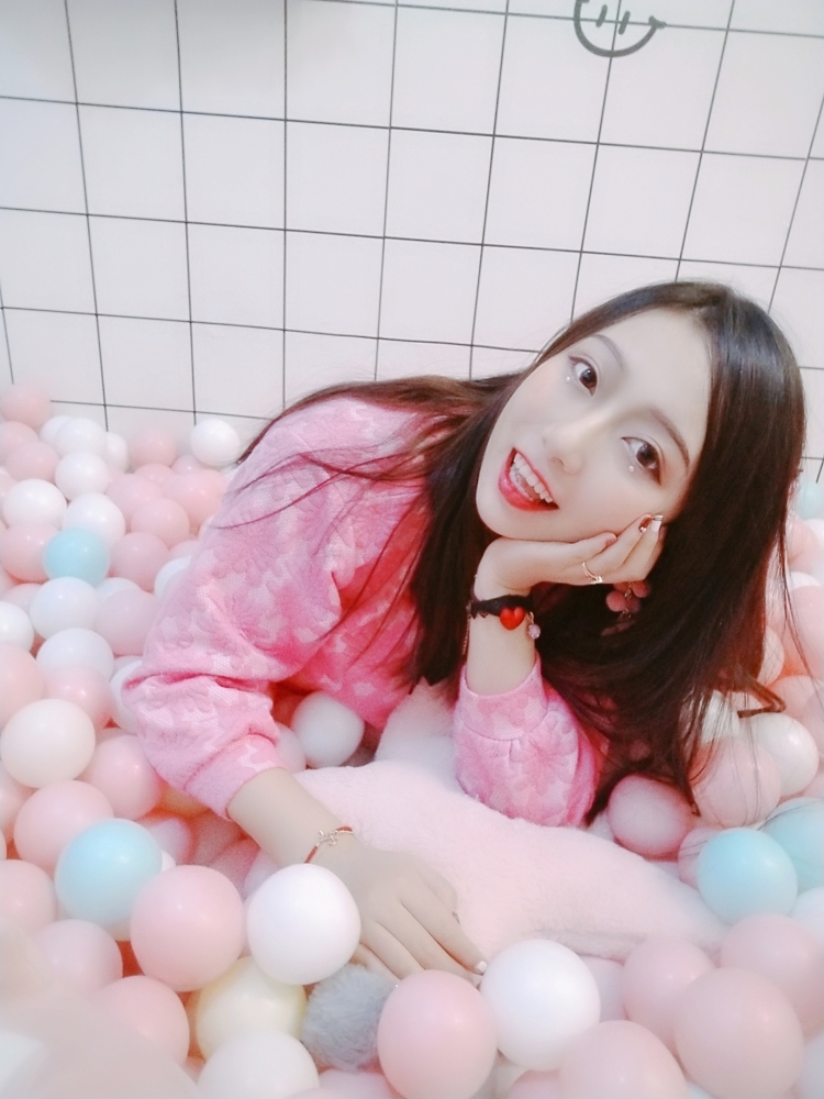 细腻模样᯲ᵀᴰᴰ-辽宁省·沈阳市·于洪区-微博-1•淘气值1172➕淘宝等级四颗黄钻，接买家秀网拍，详情拍摄，视频拍摄产品试用报告，时间充足，不拖照 可接寄拍送拍
2•擅长化妆造型，服饰搭配