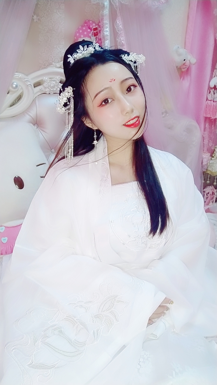 细腻模样᯲ᵀᴰᴰ-辽宁省·沈阳市·于洪区-微博-自拍外拍可盐可甜,网拍平拍,时间充裕,日常很爱拍照。