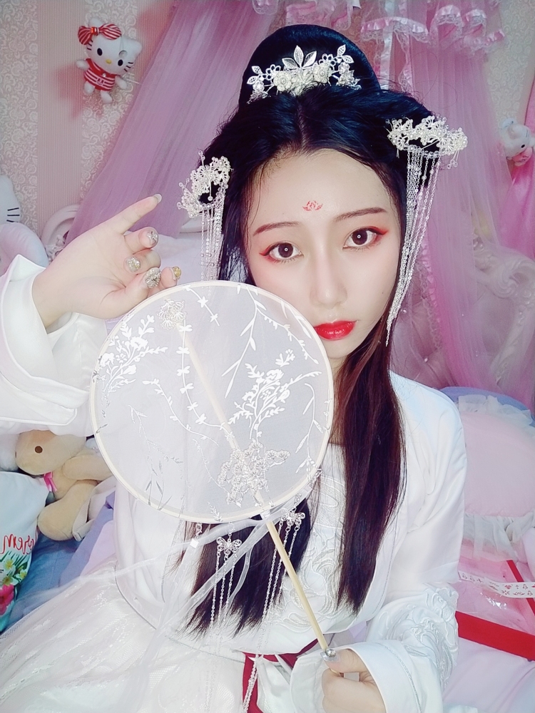 细腻模样᯲ᵀᴰᴰ-辽宁省·沈阳市·于洪区-微博-自拍外拍可盐可甜,网拍平拍,时间充裕,日常很爱拍照。