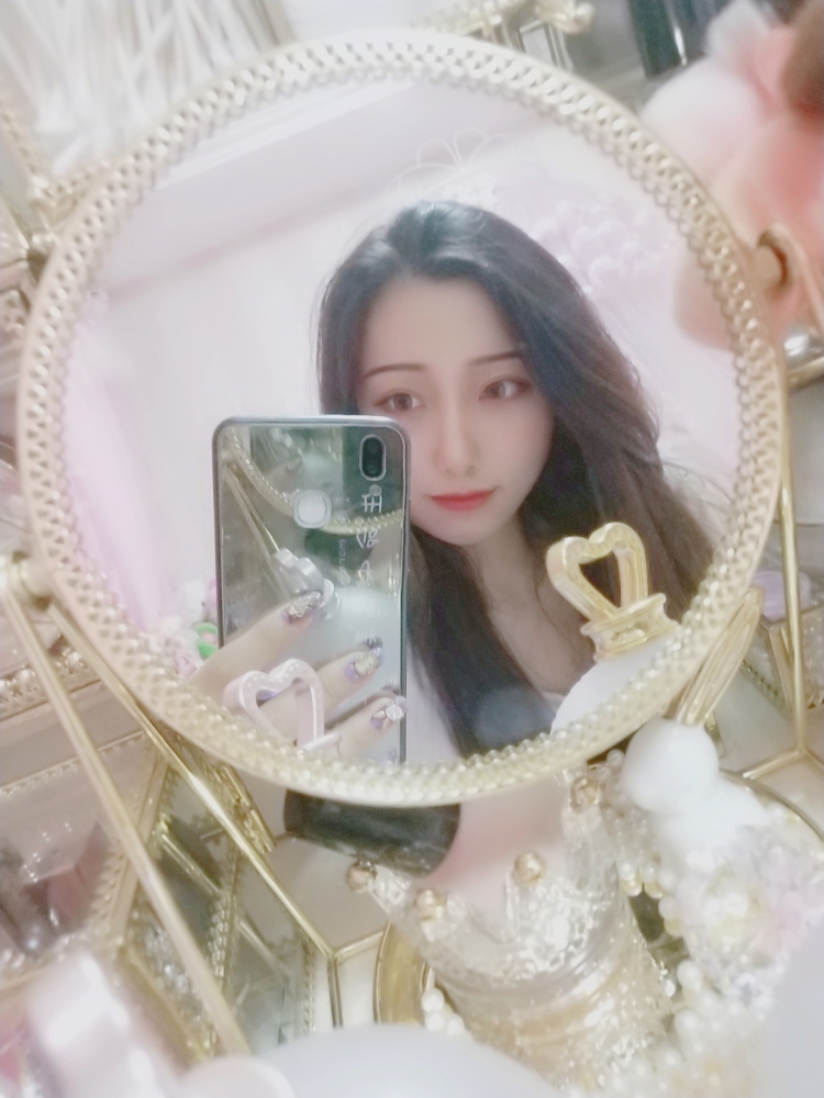 细腻模样᯲ᵀᴰᴰ-辽宁省·沈阳市·于洪区-微博-自拍外拍可盐可甜,网拍平拍,时间充裕,日常很爱拍照。