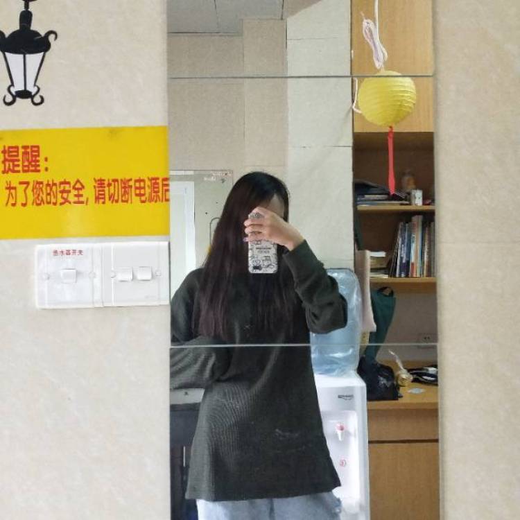 小陈小陈满目星辰-浙江省·杭州市·江干区--喜欢拍照的女孩