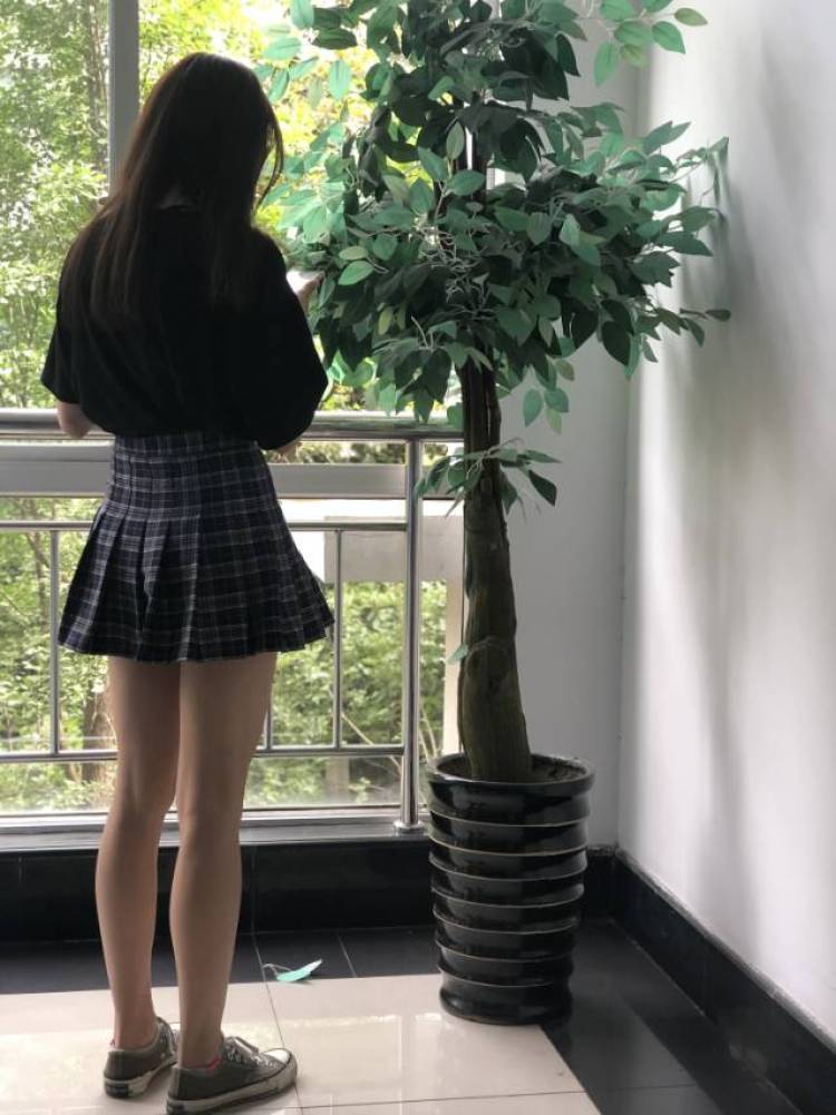小陈小陈满目星辰-浙江省·杭州市·江干区--喜欢拍照的女孩