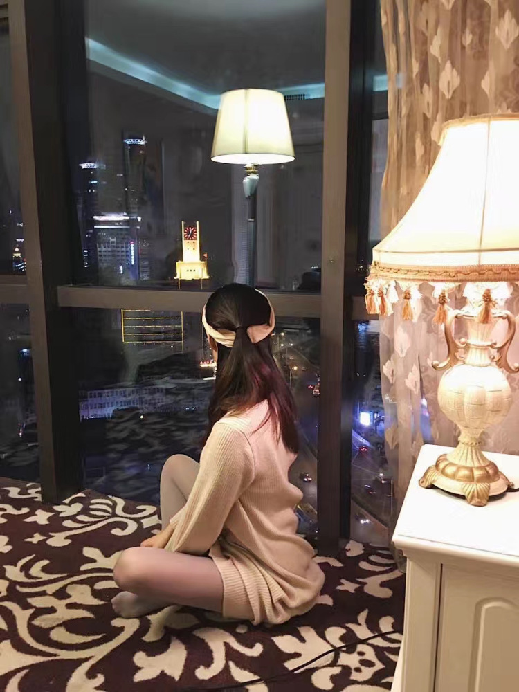 PARTY GIRL-湖南省·长沙市·芙蓉区-朋友圈-新手入网拍,风格多变,会穿搭、审美好、拍照技术佳……