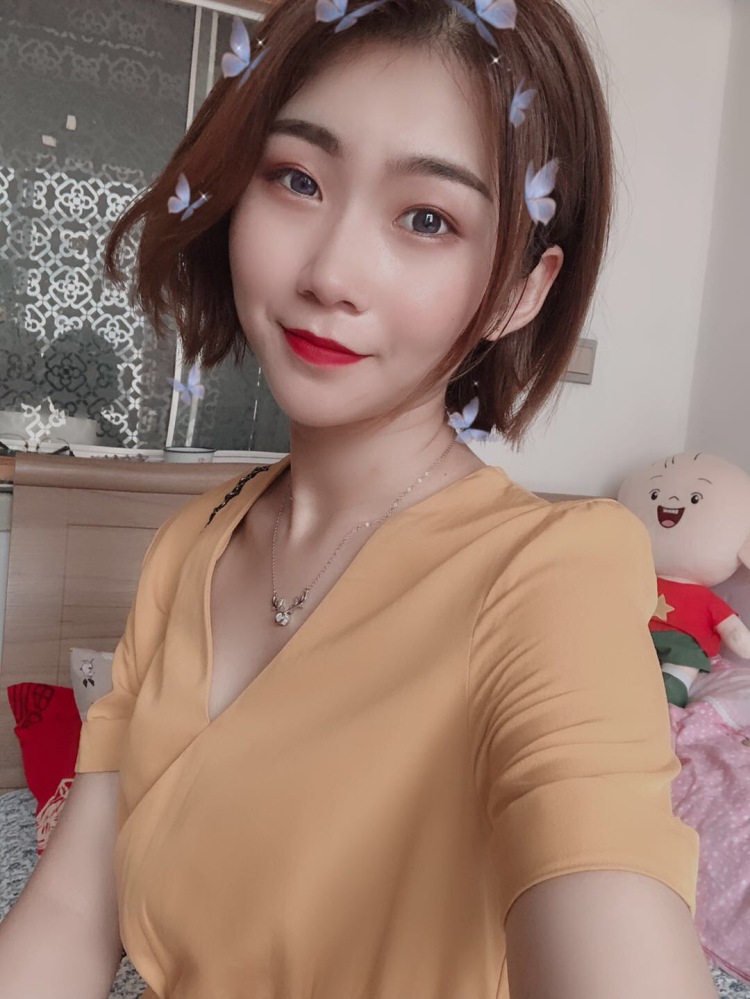 月牙妹妹-辽宁省·锦州市·太和区-抖音,快手,朋友圈-新人入网拍,可驾驭各种风格,会拍照会修图。