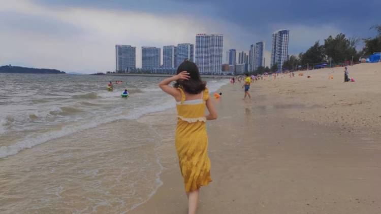 柠檬-重庆市·县·垫江县--身高168 体重88斤  甜酷我都可以！！
