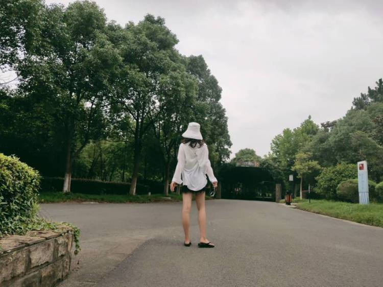 朱💕-浙江省·宁波市·海曙区-抖音-会拍照 会p图,会认真负责的,请放心 可露脸,可不露,有网拍 可找我 一定尽心尽责(有点肉163 108斤)