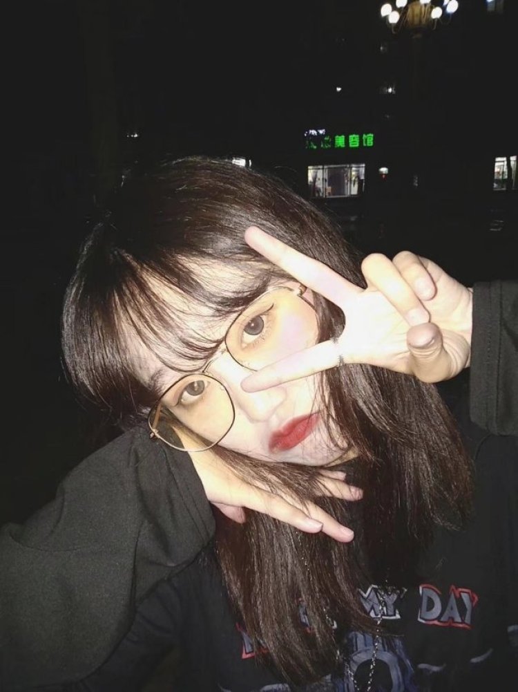 芭布熊$^-宁夏回族自治区·银川市·永宁县-朋友圈 ***-会拍照会p图 可露脸可不漏 接网拍 各种风格都可以 价格可再商量