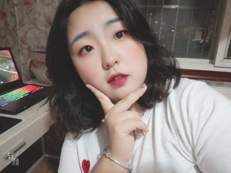 Amanda-山东省·青岛市·李沧区-抖音-做大码女装。身高163 体重140 希望做寄拍 。