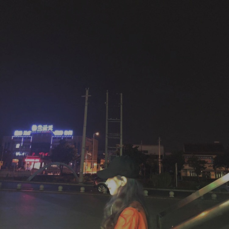 怡寶甜不甜🐯ྀི-江苏省·南京市·栖霞区-抖音 微博-新人试拍,长期接寄拍,买家秀,会P图,可接耳饰,项链,首饰,服饰,有意者请联系我