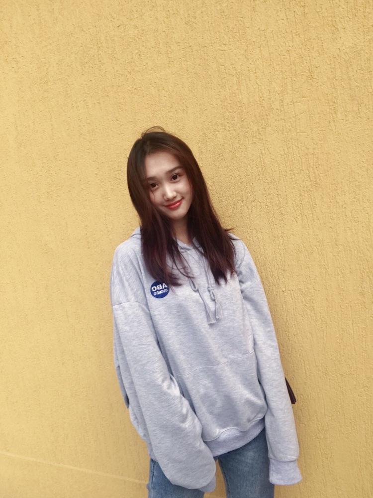 VVicki💗-广东省·深圳市·宝安区-微博-可接多种风格网拍,会摄影,修图出图
身高161