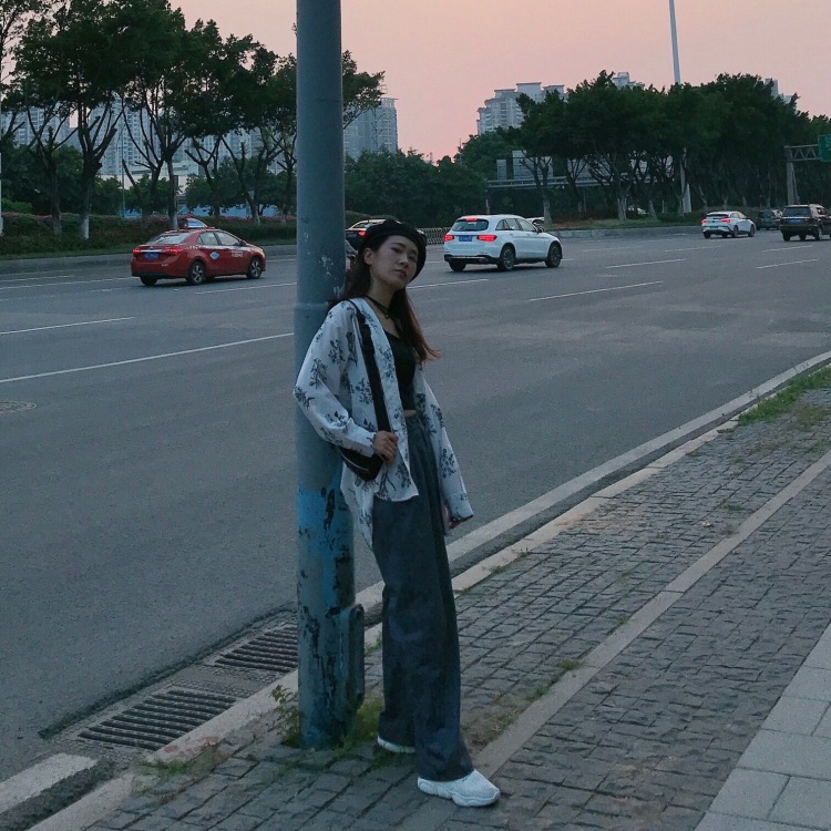 Winnie_Avec-广东省·广州市·番禺区--身高160 体重84斤
擅长摄影拍照,可接寄拍、网拍、买家秀,会ps修图、手机修图、pr短视频,出图快,可长期合作。