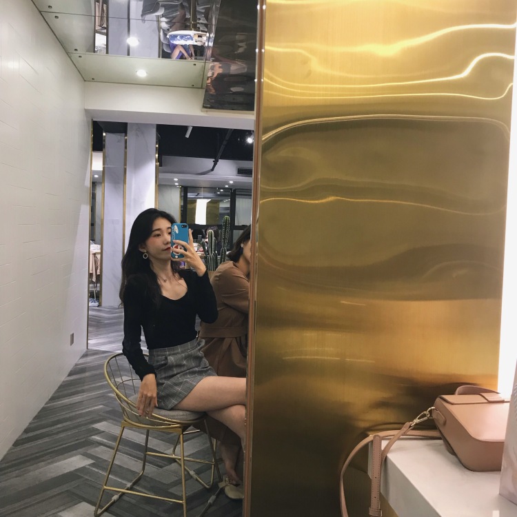 qiqi-广东省·汕头市·澄海区-抖音 微博 ***-分享日常生活照和平时几件网拍作品～需要寄拍买家秀的看我看我
