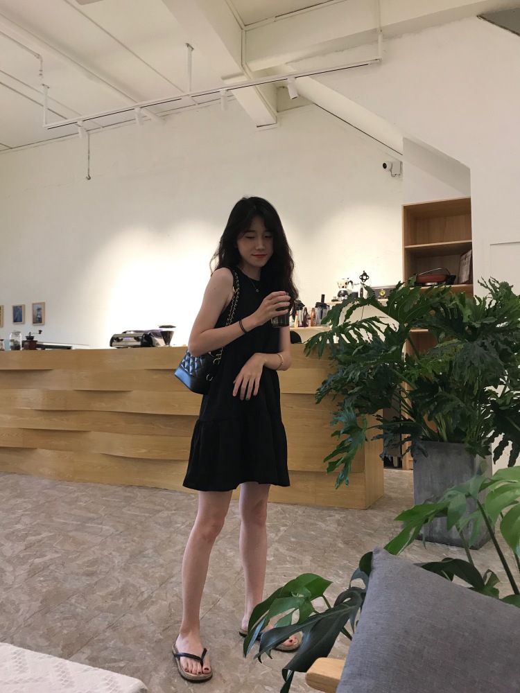 qiqi-广东省·汕头市·澄海区-抖音 微博 ***-分享日常生活照和平时几件网拍作品～需要寄拍买家秀的看我看我