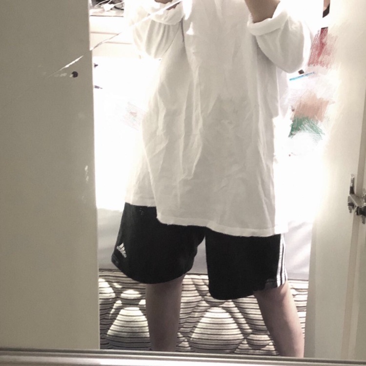 yiling-重庆市·重庆市·合川区-微博 朋友圈-买家秀 接寄拍 接文字风格如下图  风格多 不露脸单纯是为了保护隐私 会拍照 会p图 看上的来 非诚勿扰 谢谢
