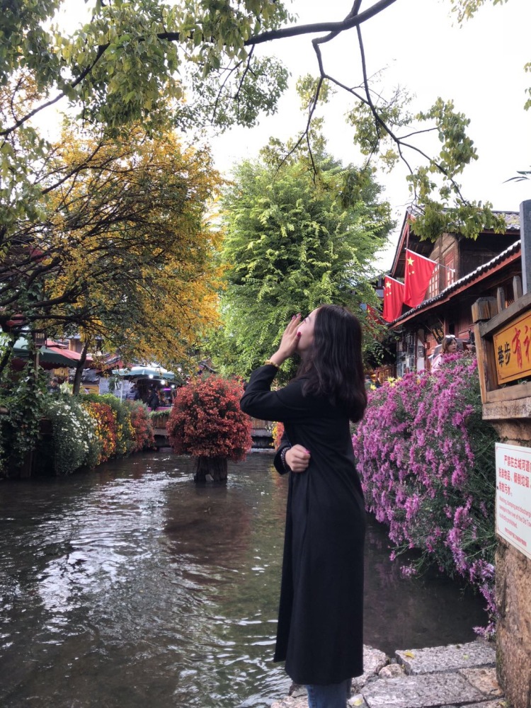 西西里的美丽传说-广东省·东莞市·长安镇-抖音 快手-会拍照 会Ｐ 图。可接寄拍 风格不同