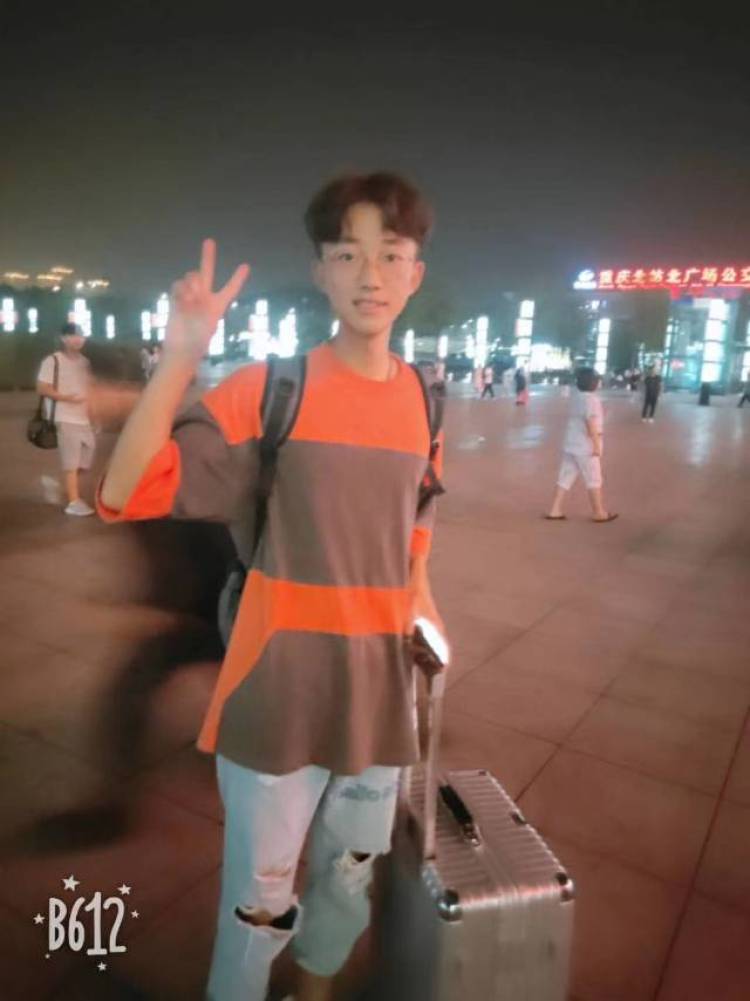 Throb-浙江省·杭州市·西湖区--喜好拍照，剪辑视频，欢迎商家合作。