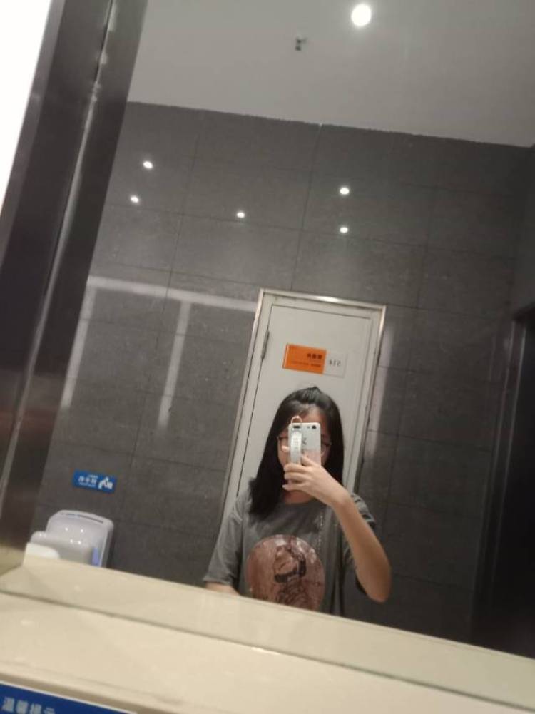 cyj-江苏省·无锡市·惠山区-抖音，微博，朋友圈-会p图🙆 ，寄拍，可接到类似手链的，手详细如图，衣服也可以嗷，啥都可以✨ 🎐寄拍寄拍