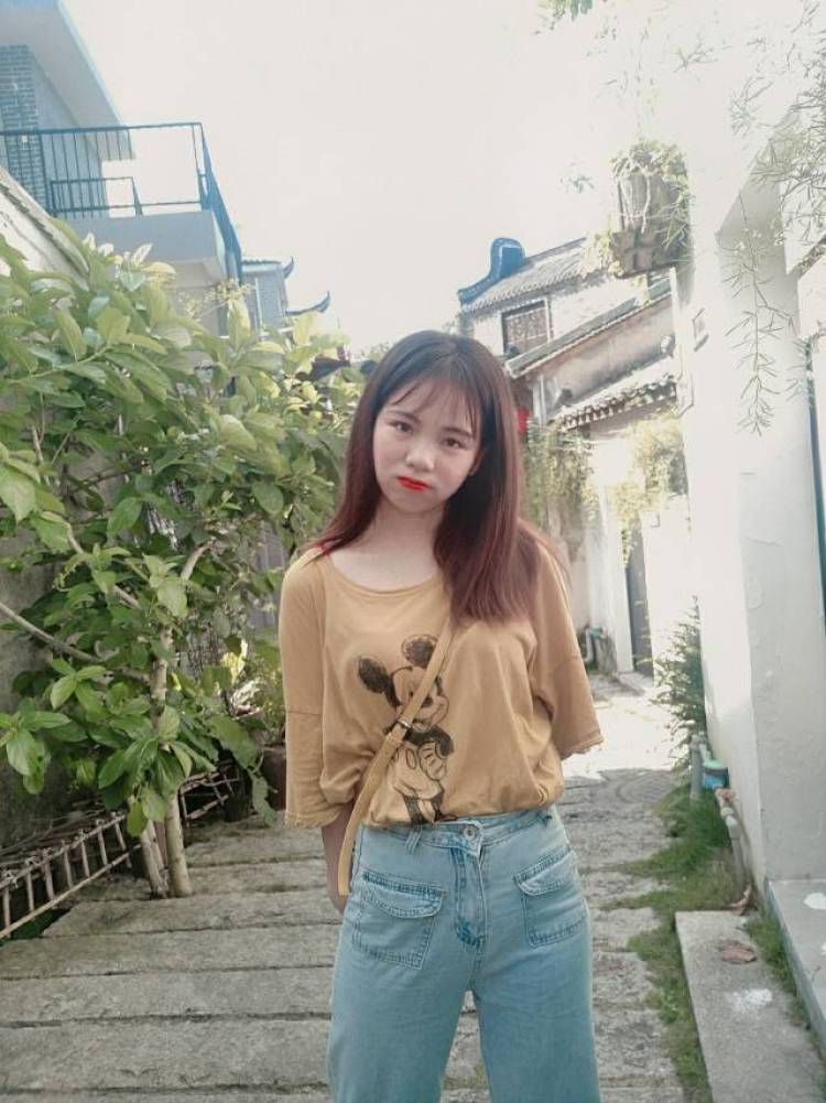 有个姑娘叫-广东省·深圳市·龙华区--爱拍照，会p图，接寄拍 买家秀