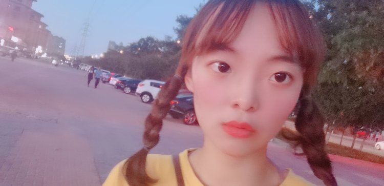 🌟-辽宁省·大连市·庄河市-知乎，***，微信-身高165 体重98 喜欢拍照 长相可爱☺ 有兴趣的大大可以联系我