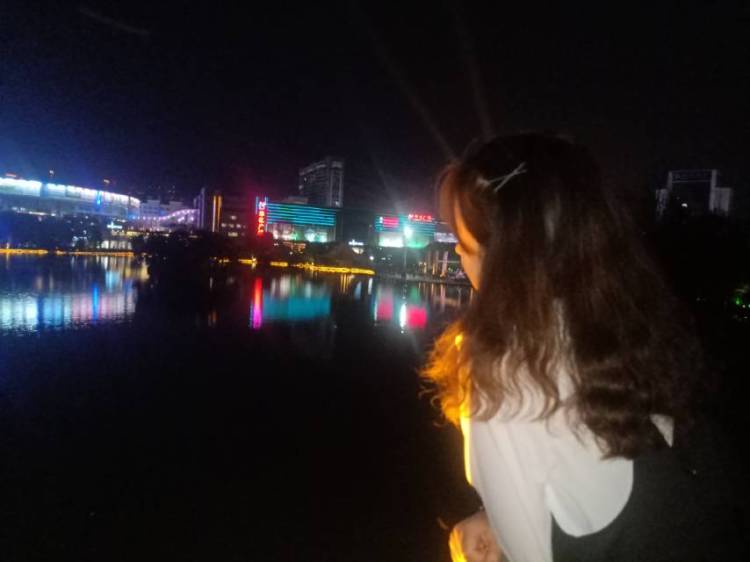 Christopher-安徽省·芜湖市·鸠江区-抖音,微博,-接网拍嗷,身高170