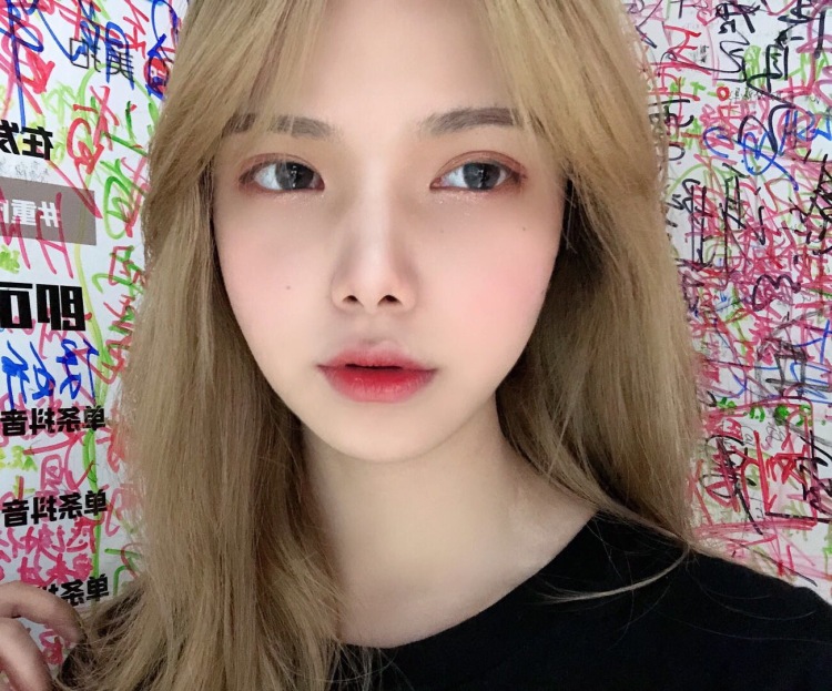 clrisx-重庆市·重庆市·万州区-朋友圈-其实都可以，跟要求来做吧 衣服 耳饰 化妆品都可以拍
