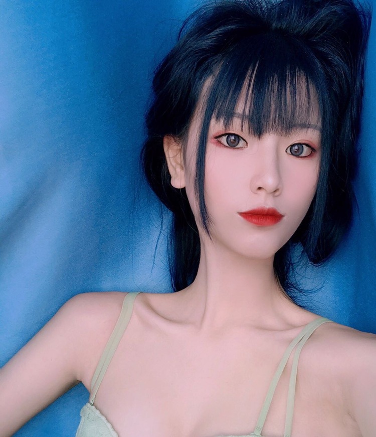 慧慧阣怉孒嬤-湖南省·长沙市·长沙县-微博-身高165 腰细 可接👙内衣网拍 甜酷都可以!!