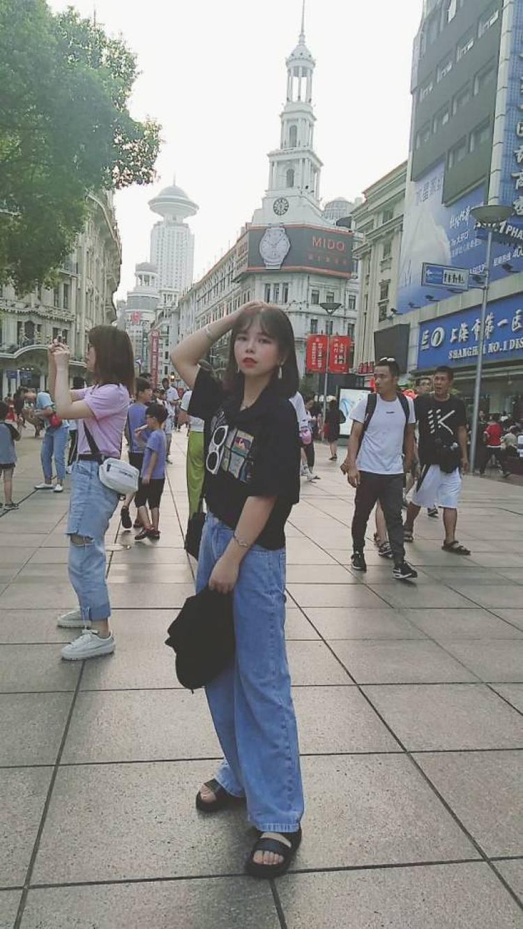 杨小七-福建省·泉州市·晋江市--喜欢拍照,录视频,抖音粉丝数312,接单