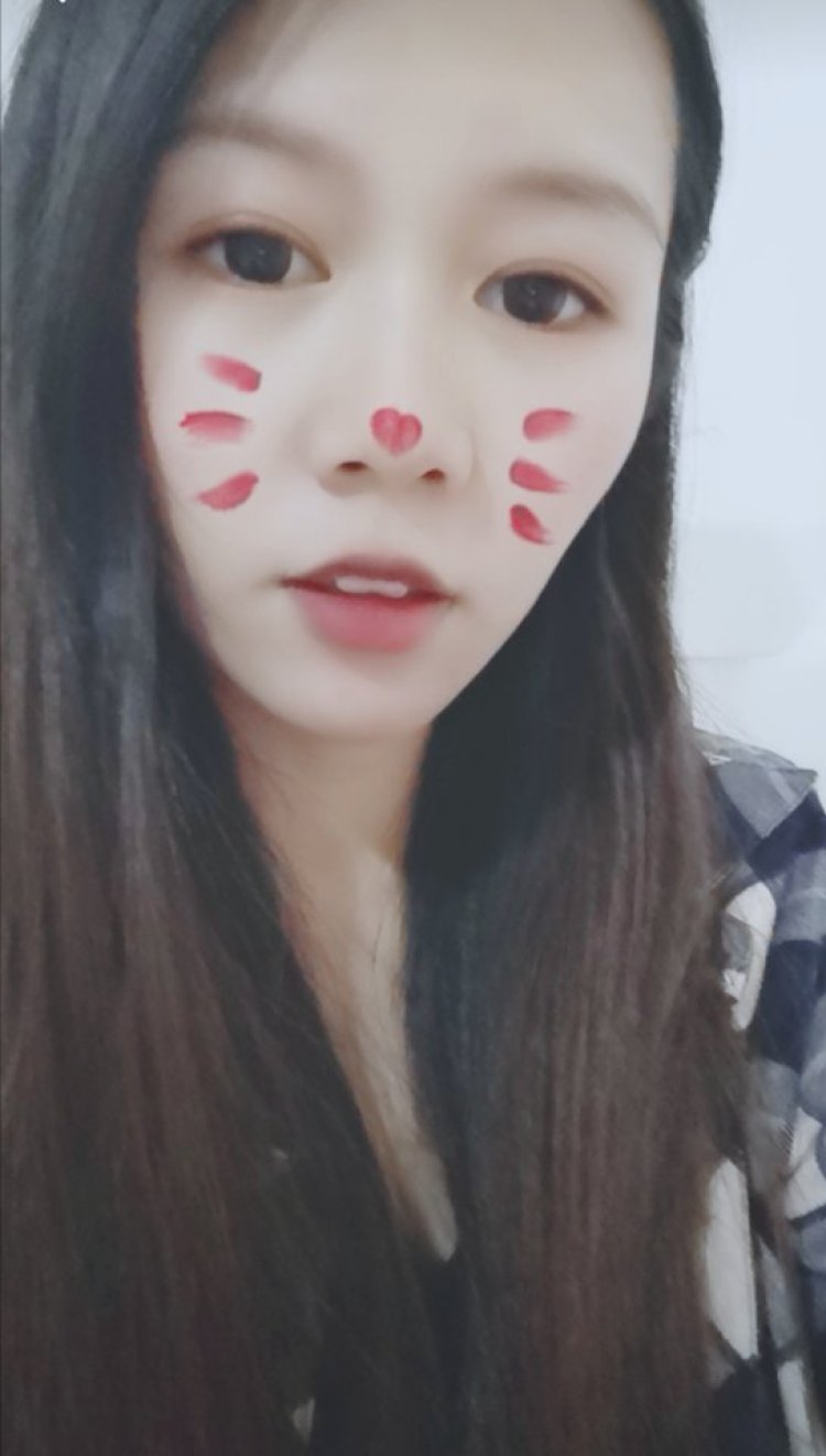 zzZ-江苏省·镇江市·句容市-微博-爱自拍 会修图 风格多变 业余时间充足 可接网拍寄拍