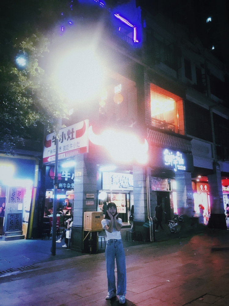 Memei-广东省·广州市·天河区--爱自拍,来自于广州的学生,业余时间充足,风格多变,活泼开朗爱逛街。