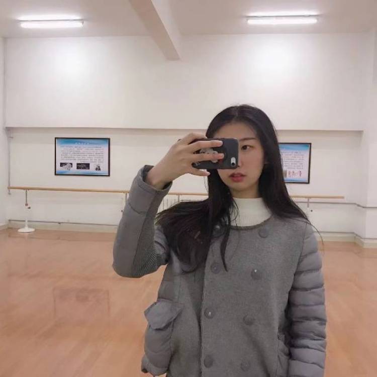 万事大吉-山东省·青岛市·黄岛区-抖音微博-身高170 体重100 会p图,啥风格都能驾驭