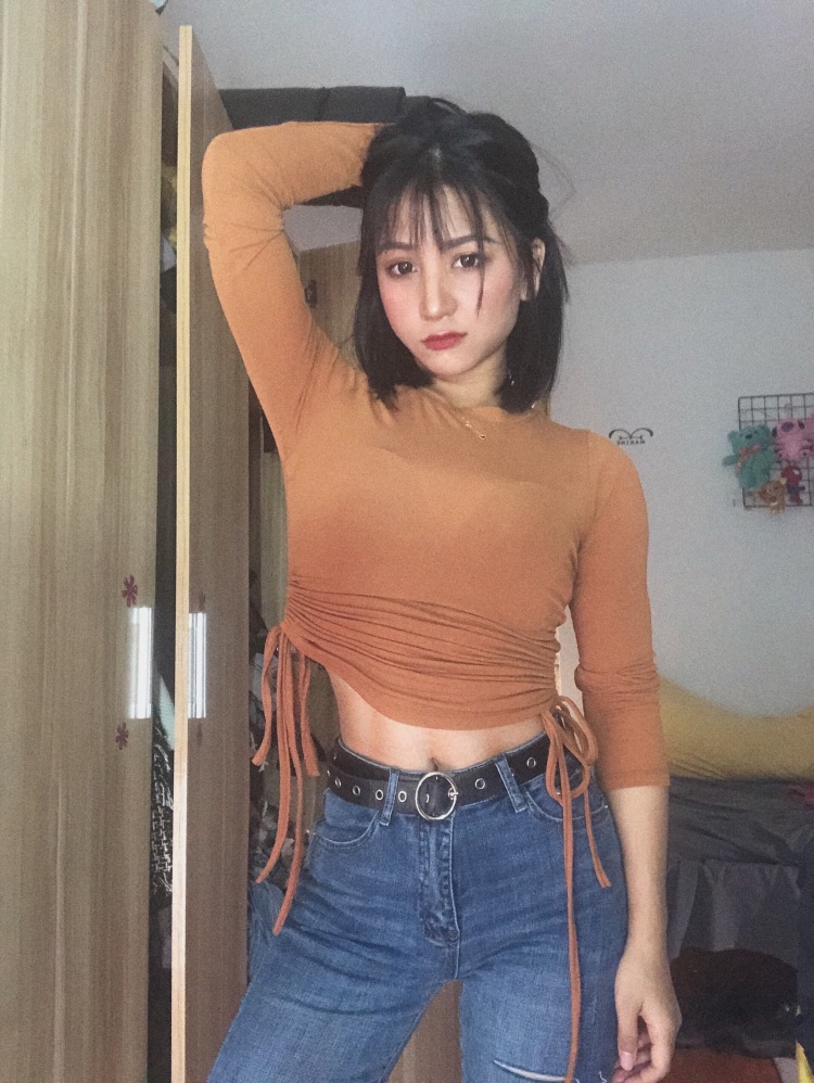唐瑶就好🐈-江苏省·无锡市·梁溪区-抖音，朋友圈，全民k-本人少数民族，长相比较异域，而且喜欢健身，可以驾驭欧美风格等类型网拍反馈。平时兼职主播，有粉丝群体。同时可以了解其他相关可以拍摄的，因为首次发表，很多不是很了解。