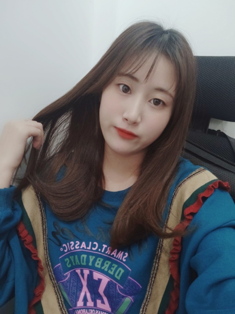 啊呸呸呸呸呸!-上海市·上海市·青浦区--服装,化妆品,饰品都可接,时间充沛。身高158.体重89