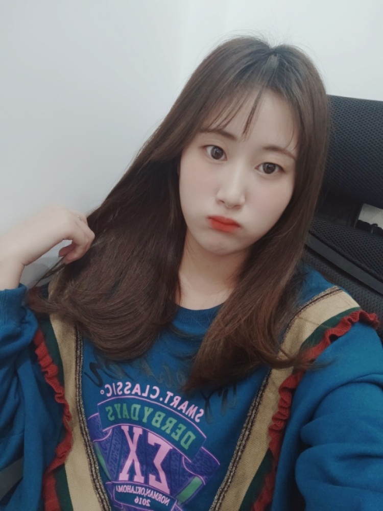 啊呸呸呸呸呸!-上海市·上海市·青浦区--服装,化妆品,饰品都可接,时间充沛。身高158.体重89
