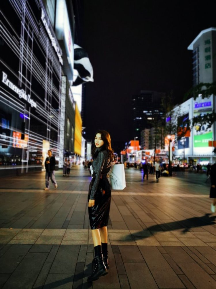 曌.-北京市·北京市·朝阳区-抖音-镜头感强 身材比例好
