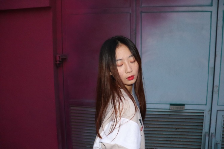 大欣💕-山东省·青岛市·崂山区-QQ-接网拍 只接受寄拍 有专业拍照设备 学过ps有p图经验 身材高瘦 效率高出图快质量好