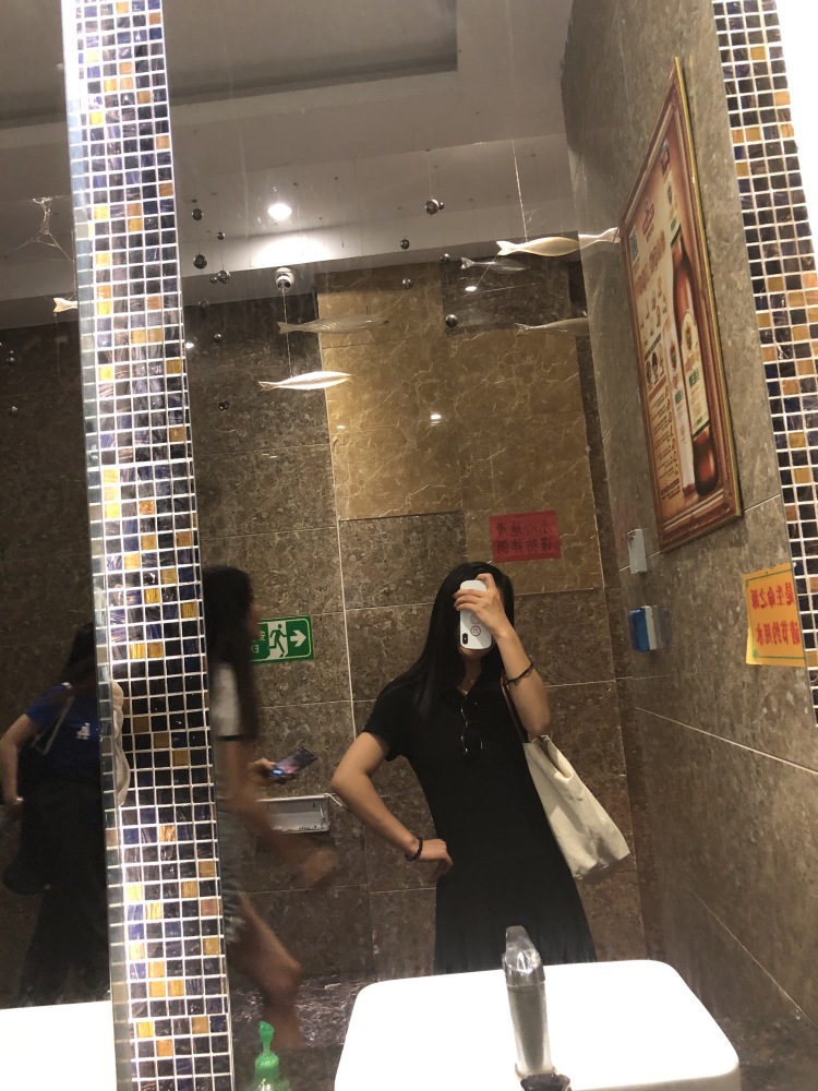 一生热爱-安徽省·合肥市·蜀山区-抖音 快手 微博 …-擅长拍照，会p图，身高160.能驾驭各种风格，有充足的时间。