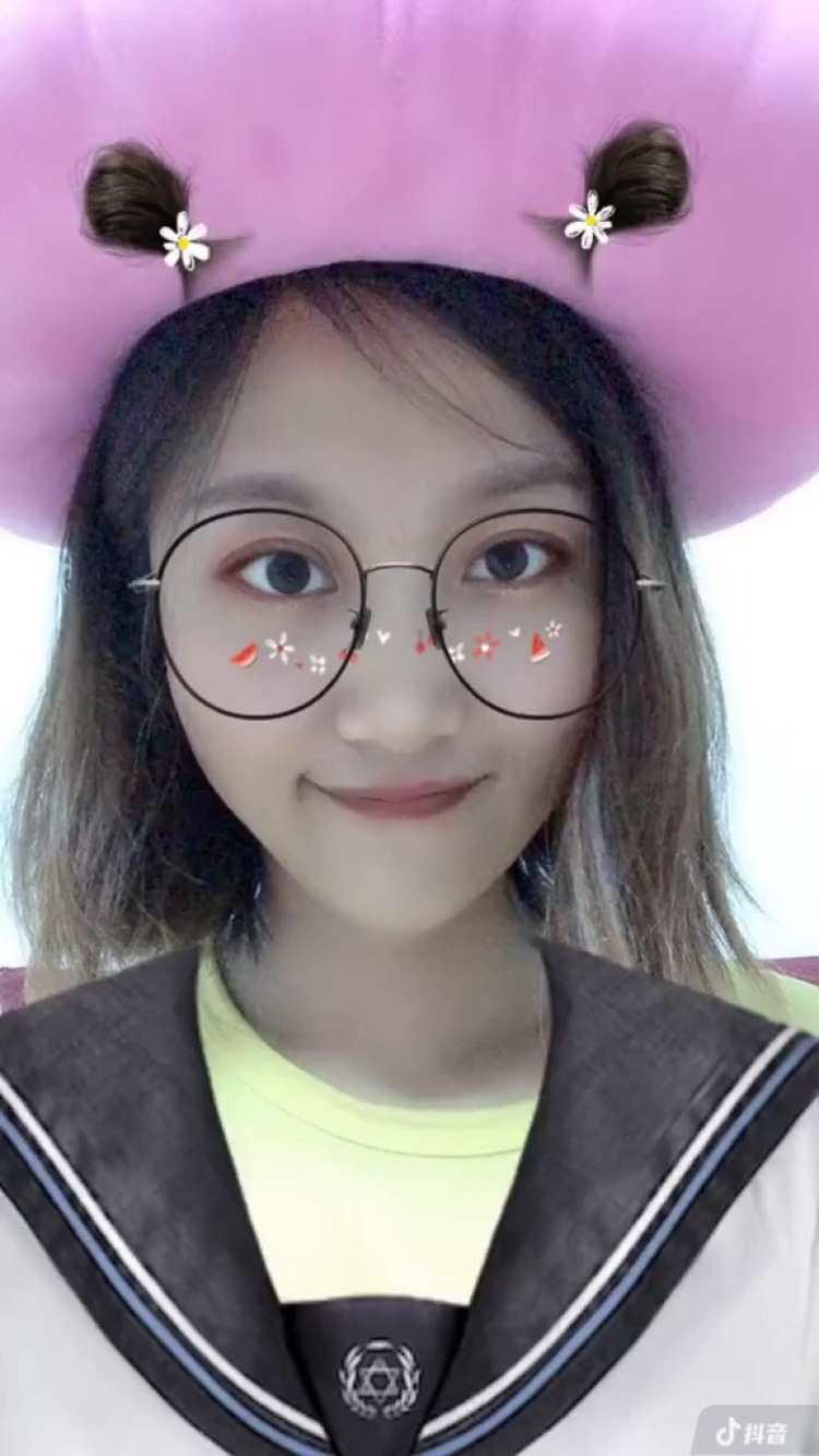 😘格格-上海市·上海市·浦东新区-抖音号8884574-抖音粉丝1万多,点赞量109万,可甜可盐,可拍照表演唱歌讲课广告