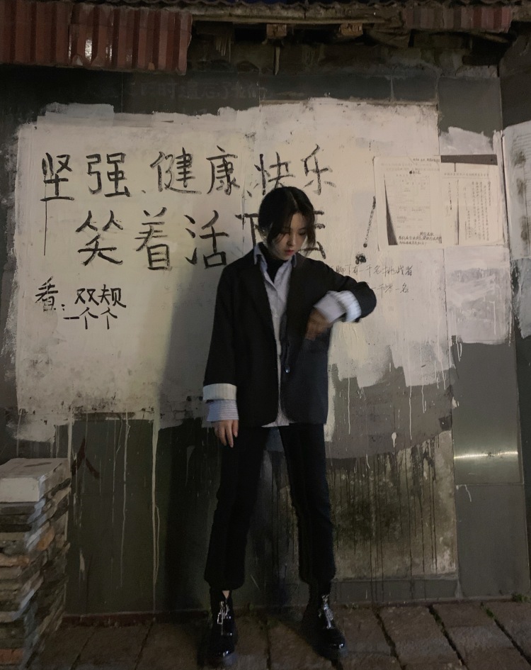 心上妹妹-浙江省·湖州市·吴兴区-快手-擅长领域 摆拍 化妆 摄影 修图 可寄拍 接免费试用 网拍 可驾驭多种风格 
常用风格 轻熟 小清新 ins风 ......