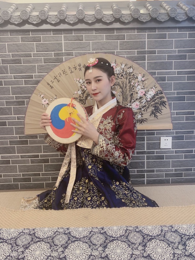欧阳颖-广东省·深圳市·宝安区--可接寄拍