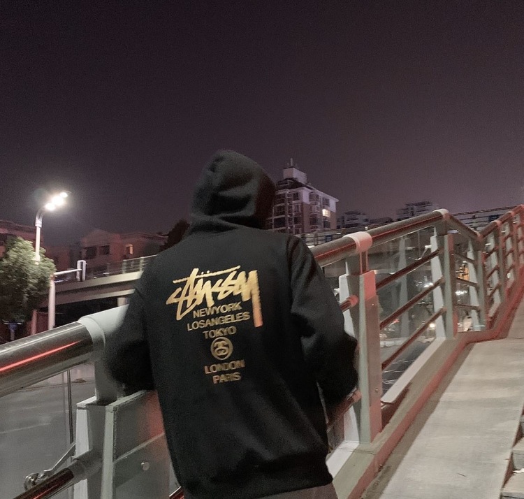 MEDUSA-安徽省·合肥市·蜀山区-快手-快手一千多粉丝 ,接网拍 寄拍 支持长期合作😁