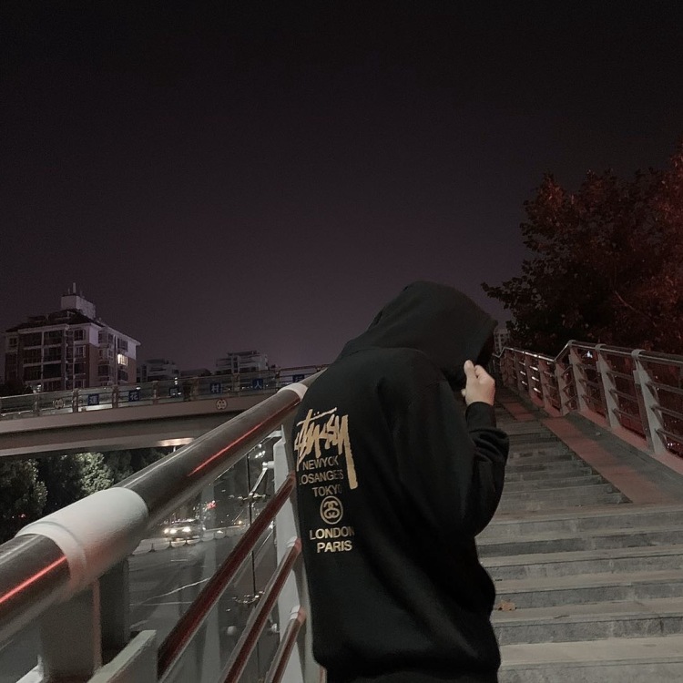 MEDUSA-安徽省·合肥市·蜀山区-快手-快手一千多粉丝 ，接网拍 寄拍 支持长期合作😁