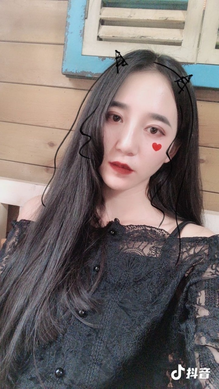 老娘天下最美-甘肃省·兰州市·西固区-抖音,微博,美拍,-可网拍 寄拍 愿意尝试多种风格 价格可详谈