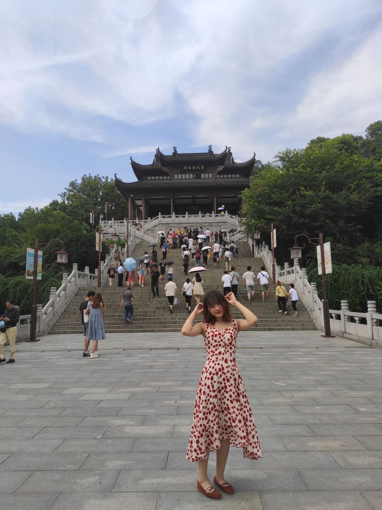 七味少女-湖南省·长沙市·雨花区-微博-上班族,大量空闲时间,接买家秀,喜欢拍照,也会p图,爱穿搭。