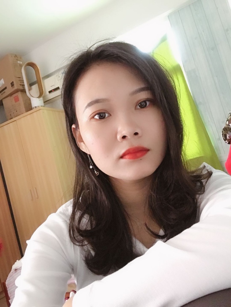 Shirley木🍃子-广东省·深圳市·宝安区--我想做衣服方面的网拍。,上班族有大量闲余时间