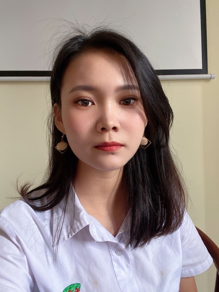 Shirley木🍃子-广东省·深圳市·宝安区--我想做衣服方面的网拍。,上班族有大量闲余时间