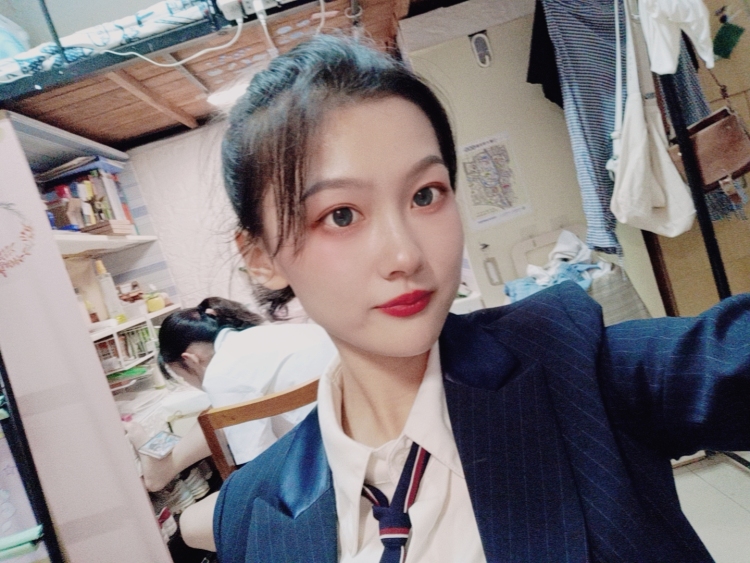 奶油桃-湖北省·宜昌市·西陵区-微博-艺术生 会摆造型 会修图出图快 各种风格都可
